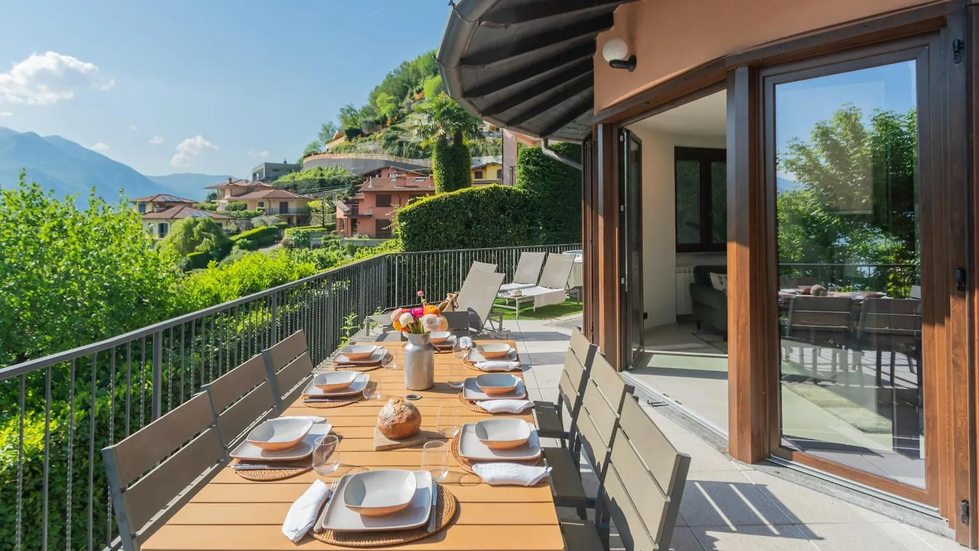 Villa Castello With Jacuzzi & Priceless View By Rent All Como Argegno Italië