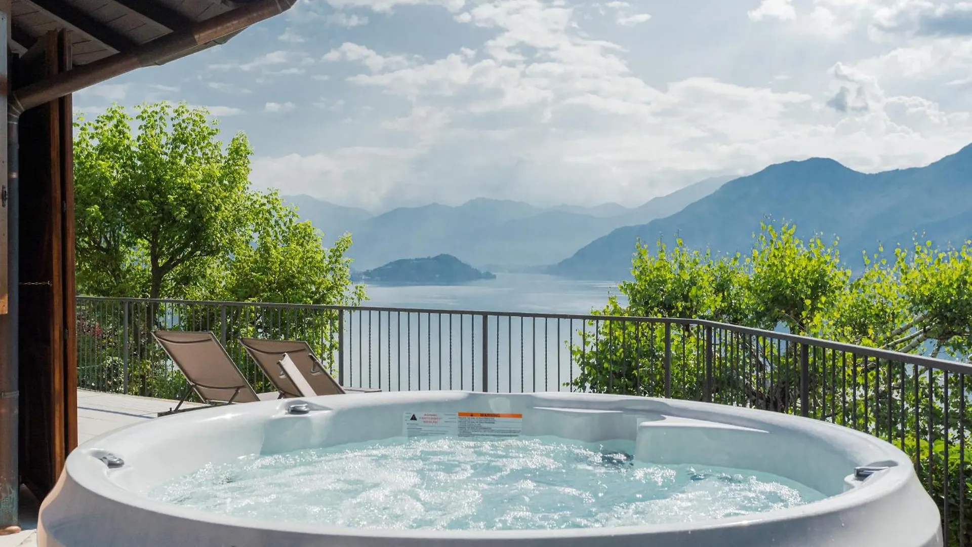Villa Castello With Jacuzzi & Priceless View By Rent All Como Argegno Italia